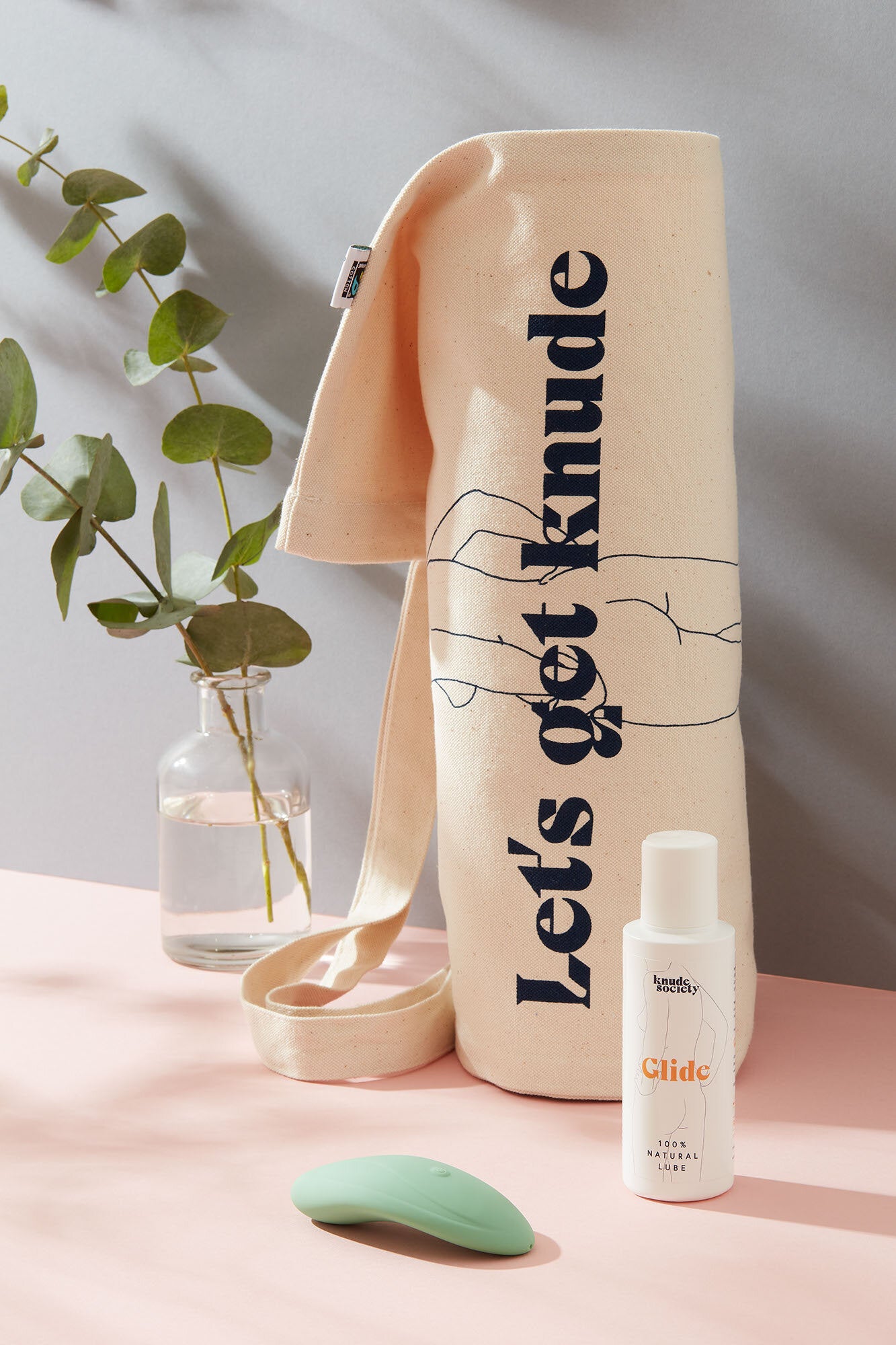 Knude Society | Carried away bundle