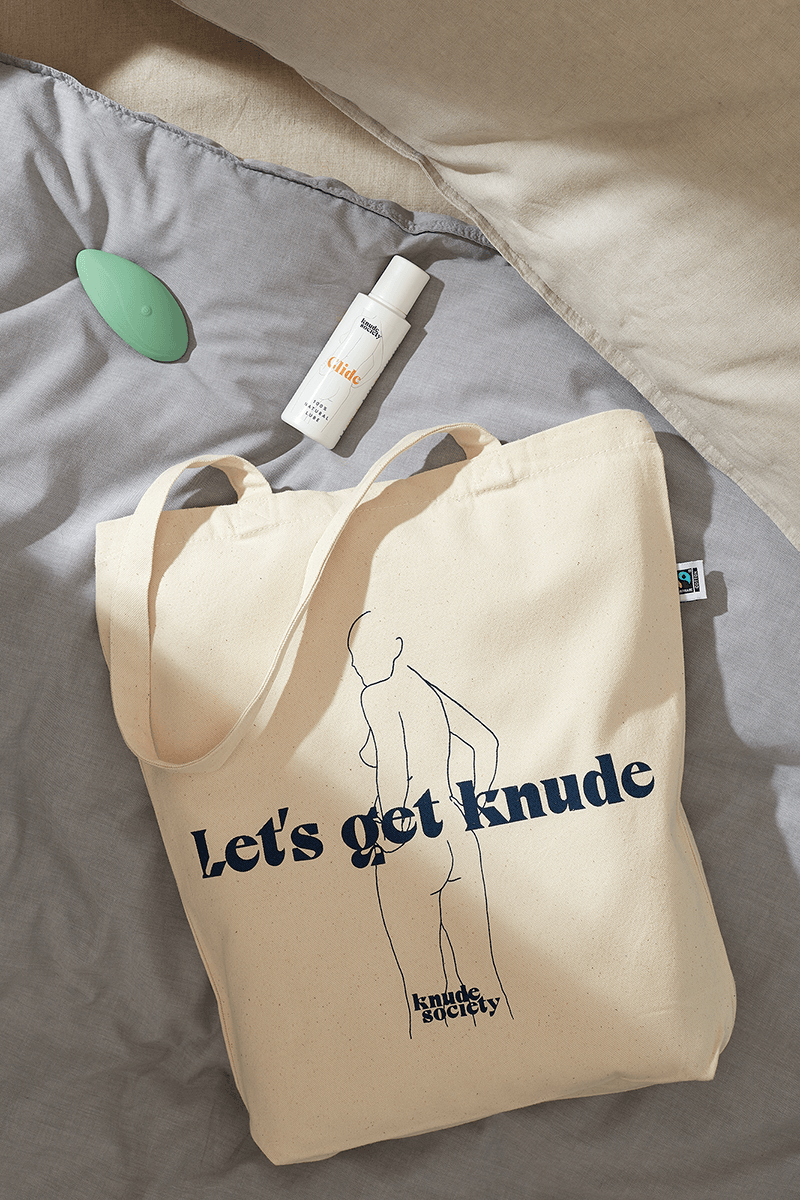 Knude Society | Carried away bundle